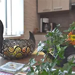 Christina In Apartman *