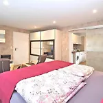 Christina In Apartman