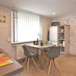 Christina In Apartman