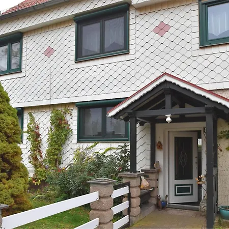 Apartment Flat In Ernstroda Near A