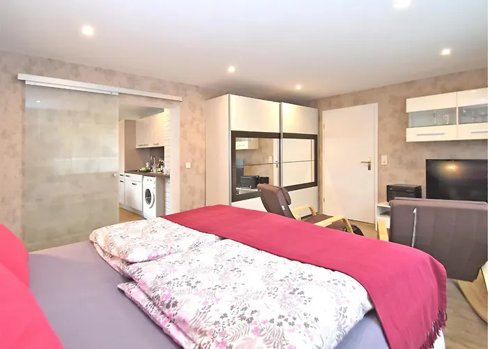 Christina In Apartman *